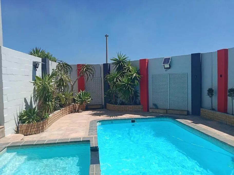 R & E Good Vibes Villa Cape Town